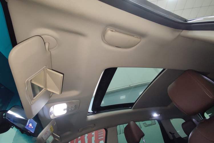 Used Buick GL6 2019 18T 5-Seater Connected Luxury Version China VI Standard
