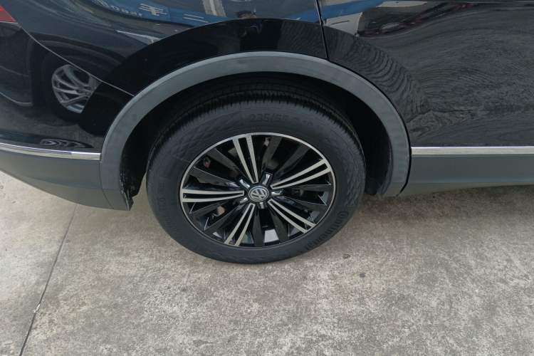 Used Volkswagen Tiguan L 2019 330TSI Automatic Two-Wheel Drive Panoramic Comfort Edition China VI Standard
