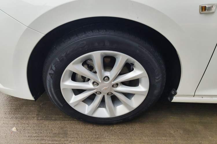 Used Chevrolet Cruze 2018 320 Automatic Pioneer Sunroof Edition
