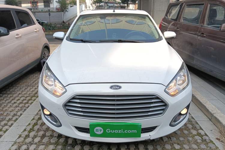 Used Ford Escort 2015 1.5L Automatic Fashion Model