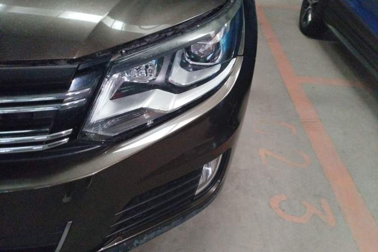 Used Volkswagen Tiguan L 2015 2.0 TSI Automatic All-Wheel Drive Luxury Edition