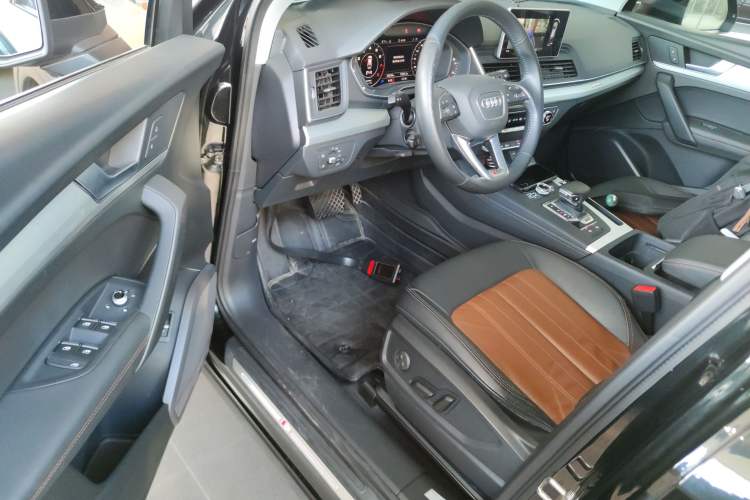 Used Audi Q5L 2020 Updated 40 TFSI Prestige Fashion Edition
