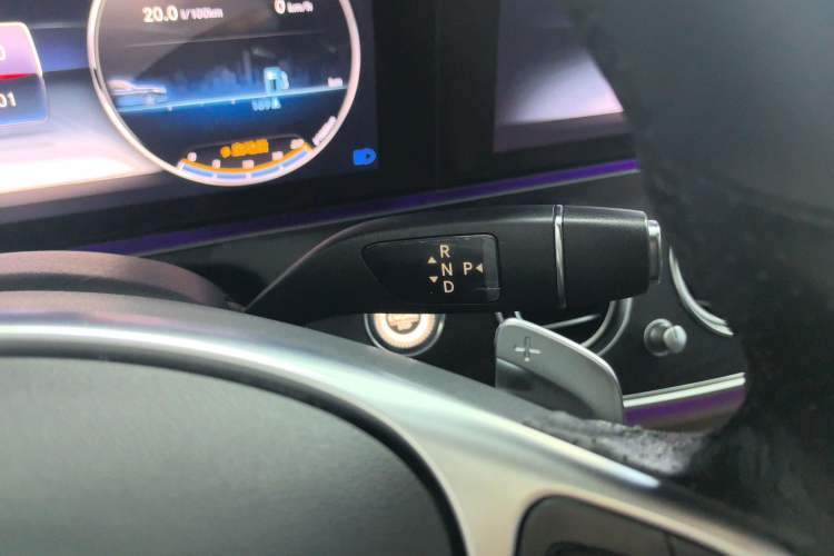 Used Mercedes-Benz E-Class 2017 E 300 L Sporty and Stylish Model
