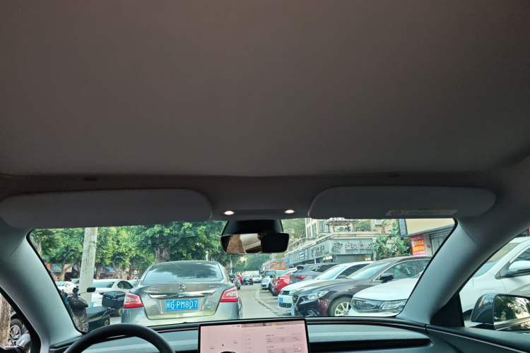 Used Tesla Model 3 2025 Rear-Wheel-Drive Version
