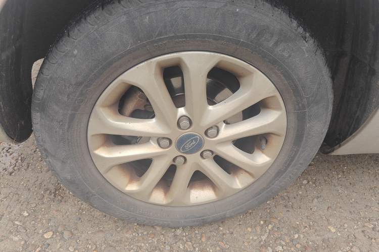 Used Ford Focus 2013 Hatchback Classic 1.8L Manual Base Model