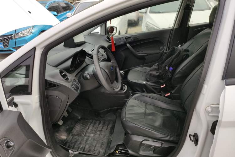 Used Ford Fiesta 2013 Hatchback 1.5L Manual Fashion Edition