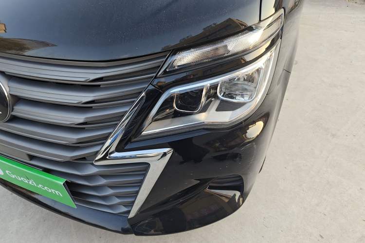 Used FORTHING Lingzhi 2023 M5L 1.6L Base Model 7 Seats
