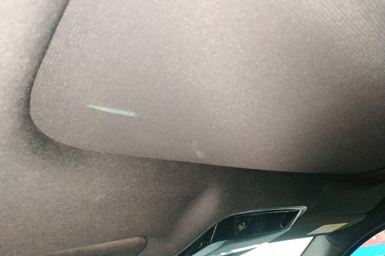 Used Land Rover Range Rover Velar 2019 250 PS R-DYNAMIC S
