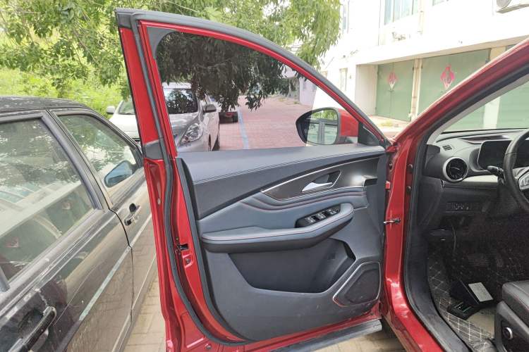 Used FORTHING T5 EVO 2021 1.5TD DCT Diamond Edition
