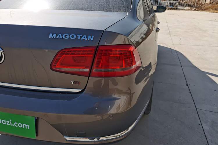 Used Volkswagen Magotan 2015 Facelift 1.8TSI Luxury Model