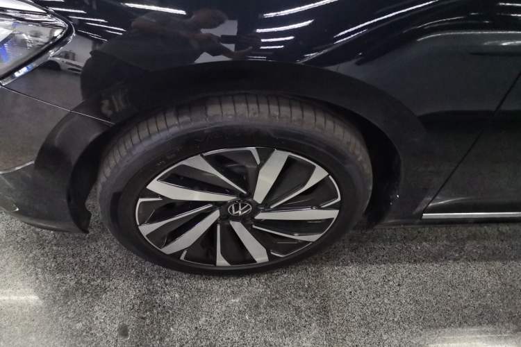 Used Volkswagen Passat 2025 Outstanding Model 330TSI Elite Edition
