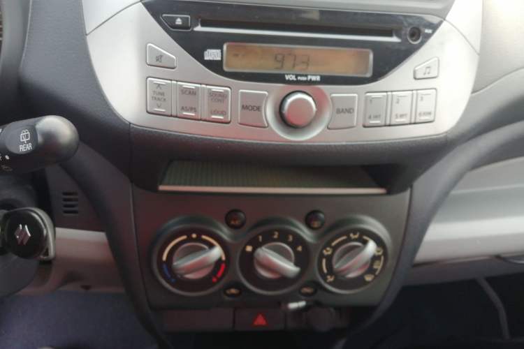 Used Suzuki Alto 2013 1.0L Automatic Luxury Model
