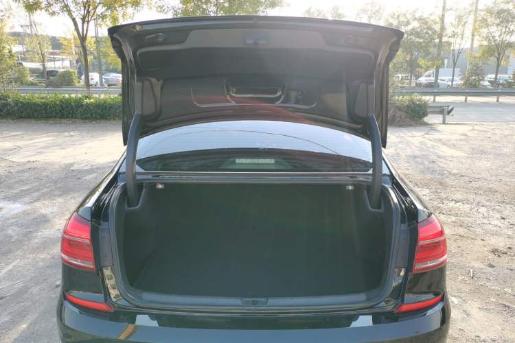 Used Volkswagen Passat 2017 330TSI DSG Luxury Edition
