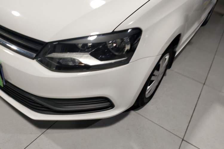 Used Volkswagen Polo 2016 1.4L Manual Fashion Model