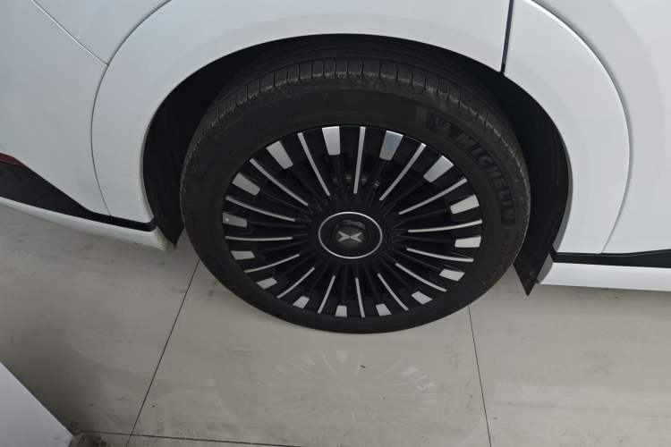 Used XPeng X9 2025 740 Ultra-Long Range Max
