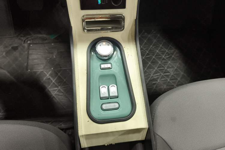 Used  Lumin 2023 301km Honey Dew Edition