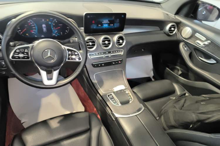 Used Mercedes-Benz GLC Coupe 2020 GLC 300 4MATIC Coupe SUV
