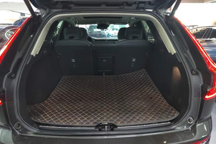 Used Volvo XC60 2021 T5 4x4 Smart Luxury Edition