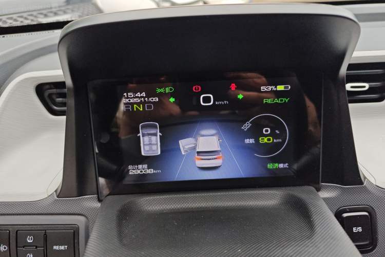 Used Wuling Hongguang MINIEV 2022 Macaron Premium Model – Lithium Ternary Battery
