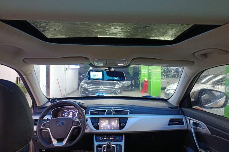 Used Geely Auto Emgrand X7 Sport 2020 1.8TD DCT Two-Wheel Drive Smart Connect 4G-Enabled Version
