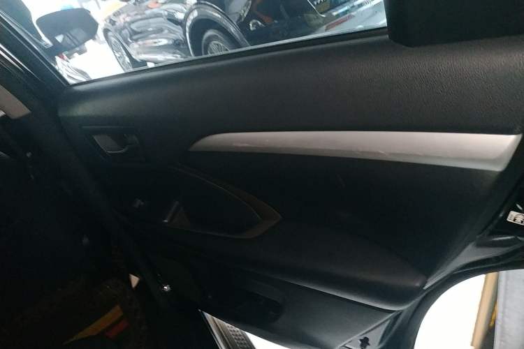 Used Toyota Highlander 2018 2.0T Four-Wheel Drive Luxury Edition 7 Seats China V Emission Standard
