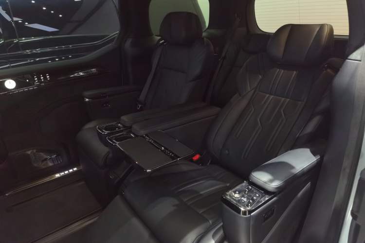 Used Zeekr 009 2022 WE Edition
