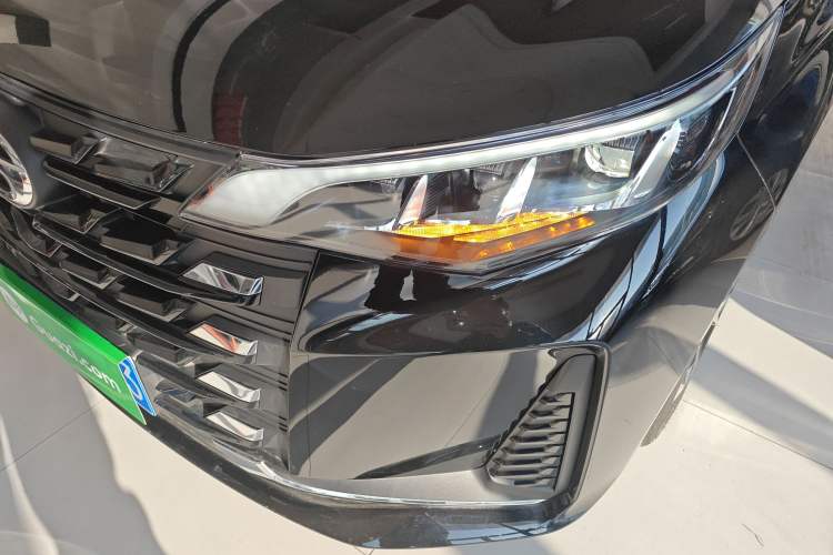 Used GAC Trumpchi M6 2023 PRO 270T DCT Luxury Edition
