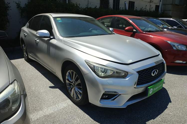 Used Infiniti Q50L 2018 2.0T Enjoyment Version China VI Standard
