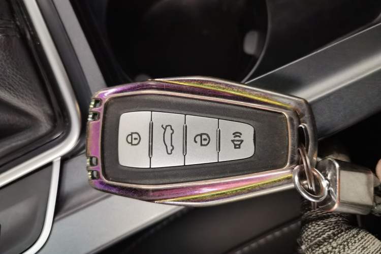 Used Geely Auto Emgrand 2019 Leading Edition 1.5L CVT Upward-Connected Model China VI Standard