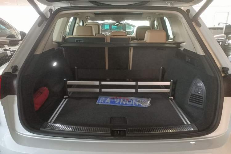 Used Volkswagen Touareg 2019 3.0 TSI Advanced Version China V Standard