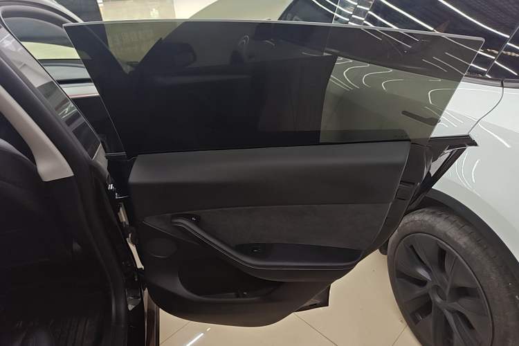 Used Tesla Model Y 2023 Rear-Wheel-Drive Version
