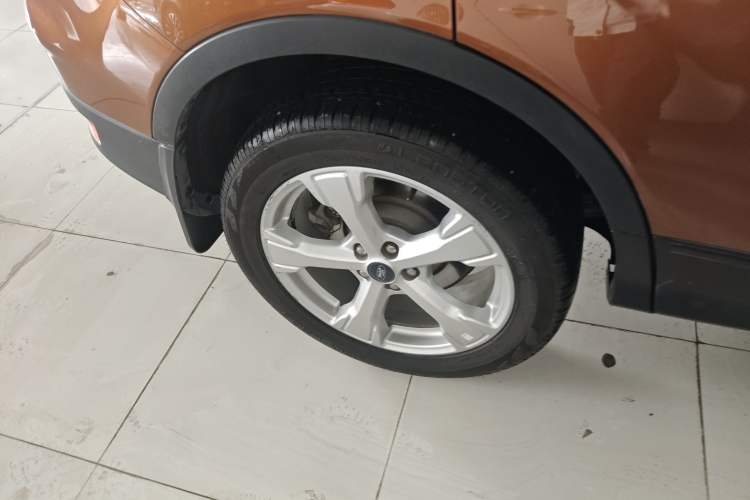 Used Ford Kuga 2018 EcoBoost 180 Two-Wheel-Drive Platinum Edition
