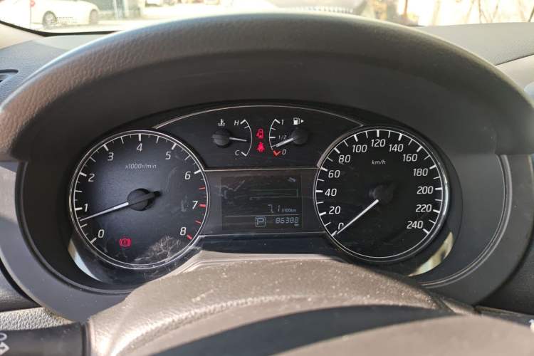 Used Nissan Tiida 2016 1.6L CVT Cool Dynamic Edition
