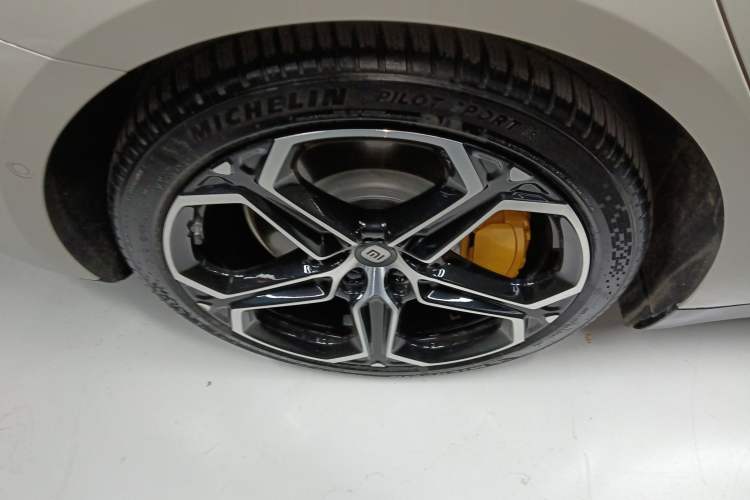 Used  SU7 2024 Four-Wheel Drive Ultra-Long Range Advanced Intelligent Driving Max Edition
