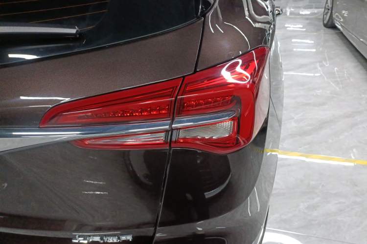 Used Buick Envision 2020 20T Two-Wheel Drive Luxury Model
