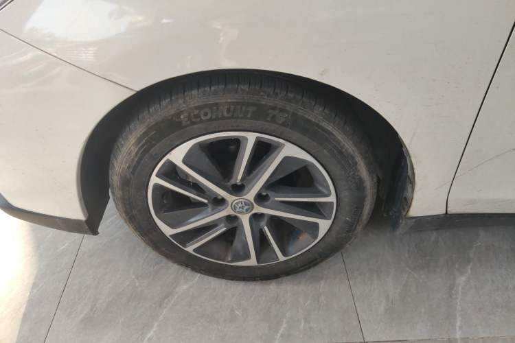 Used Venucia D60 2018 1.6L CVT Smart Connect Elite Edition
