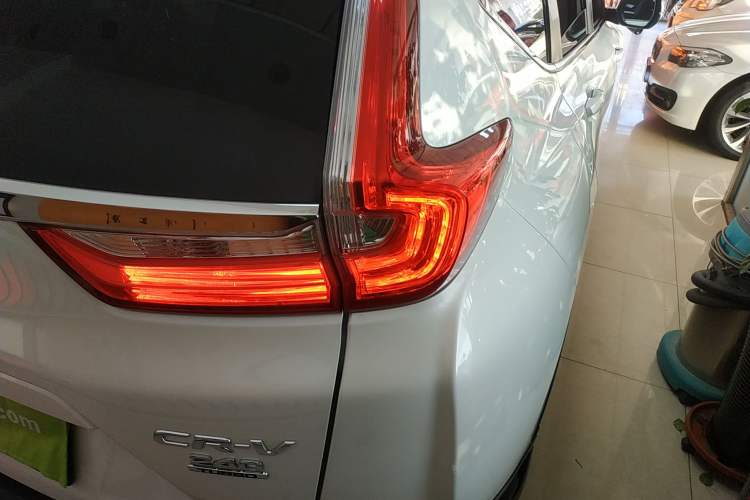Used Honda CR-V 2019 Brilliant Edition Plus 240TURBO CVT Two-Wheel Drive Fashion Version China VI Emission Standard
