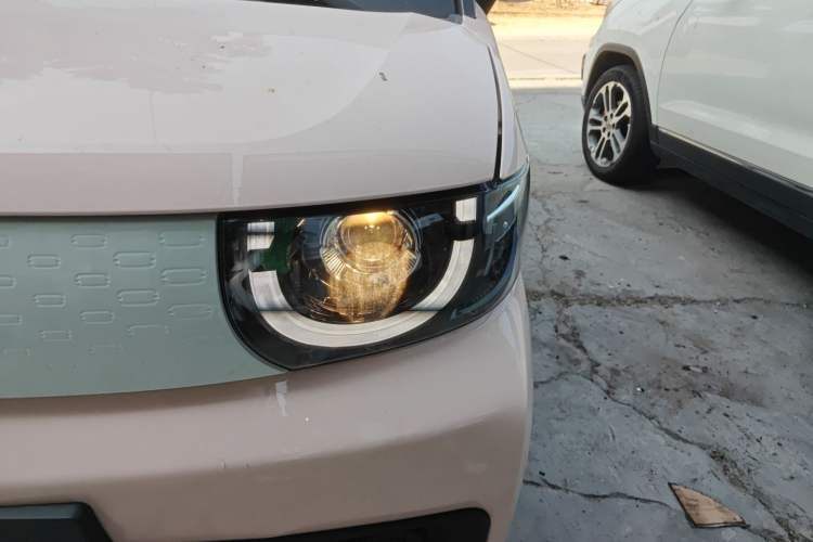 Used Chery QQ Ice Cream 2022 170km Sundae Phosphate Lithium-Ion
