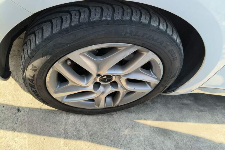 Used  5 2013 1.6T Elegant Edition THP160
