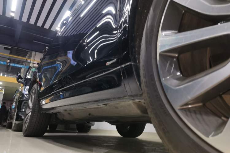 Used Land Rover Discovery Sport 2020 249 PS R-Dynamic Performance Edition
