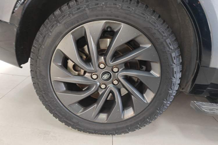 Used Land Rover Discovery 2021 360 PS R-Dynamic S