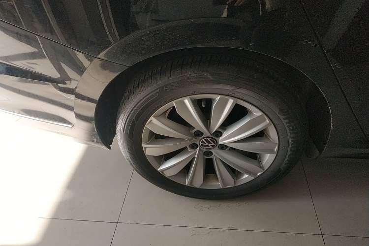 Used Volkswagen Passat 2020 Facelift 330TSI Elite Edition China VI Standard
