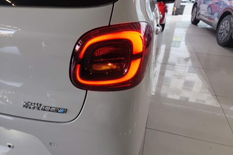 Used Wuling Hongguang MINIEV 2025 Four-Door Version Advanced Edition