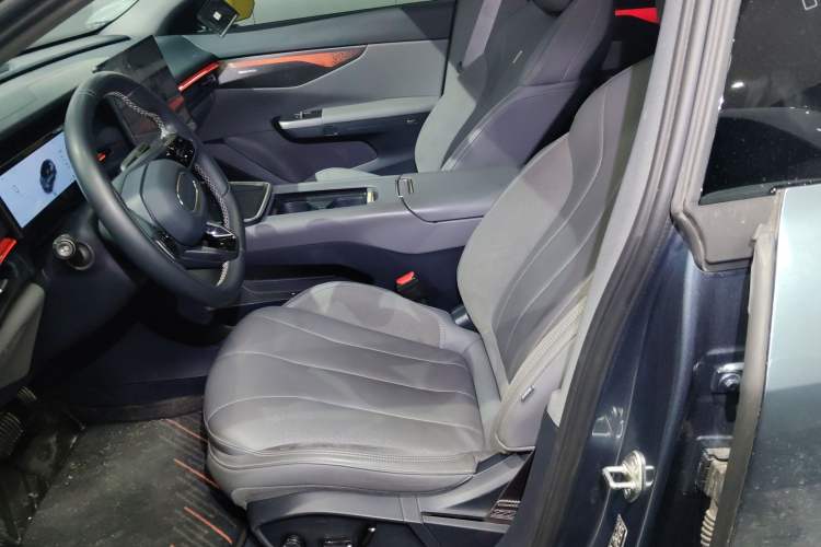 Used Lynk & Co 07 2024 EM-P 126 Long-Range Ultra
