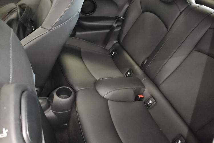 Used  MINI 2021 1.5T COOPER Classic Edition
