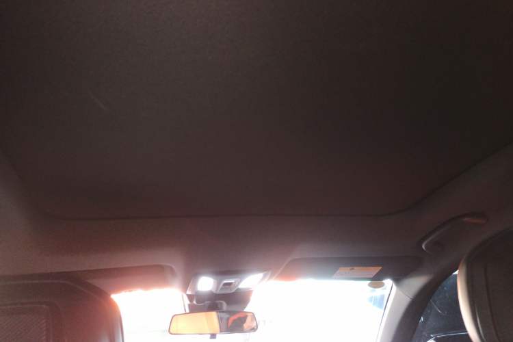 Used Changan UNI-V 2022 1.5T Prestige Version