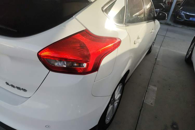 Used Ford Focus 2015 Hatchback 1.6L Automatic Fashion Edition