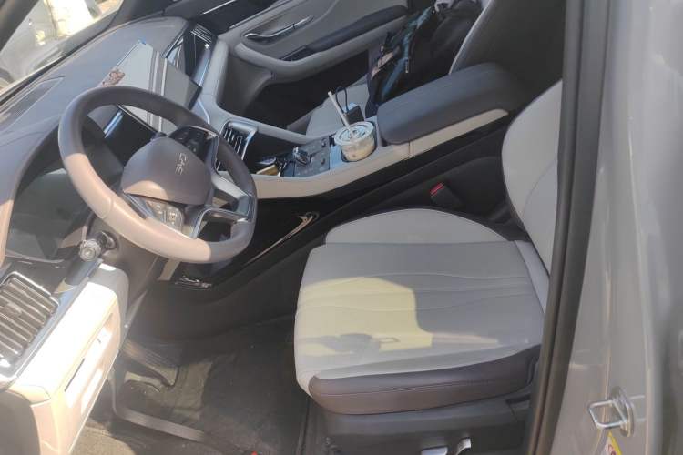 Used BYD Song PLUS New Energy 2024 Honor Edition EV 520km Premium Model
