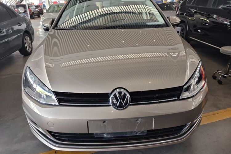 Used Volkswagen Golf 2016 230TSI Automatic Comfort Version
