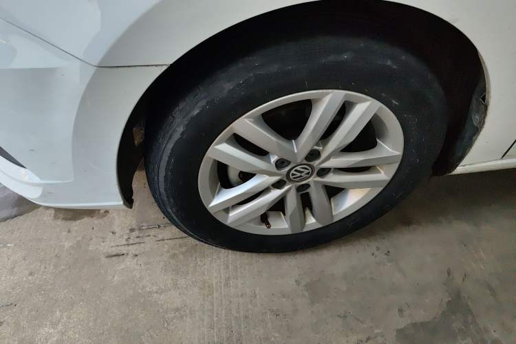 Used Volkswagen Jetta 2019 Dream Edition 1.4L Manual Fashion Version
